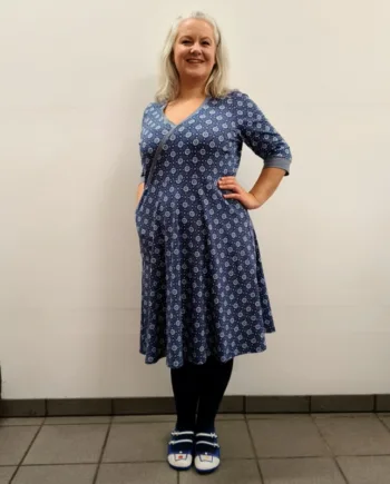 Blå Plus Size Kjole Bika Blue Flower - Amamiko Jeans