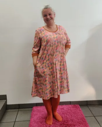 Pink ø Plus Size Kjole Ojo Tivoli - Amamiko Jeans