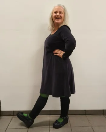 Sort Plus Size Kjole Tokyo Black Velvet - Amamiko Jeans