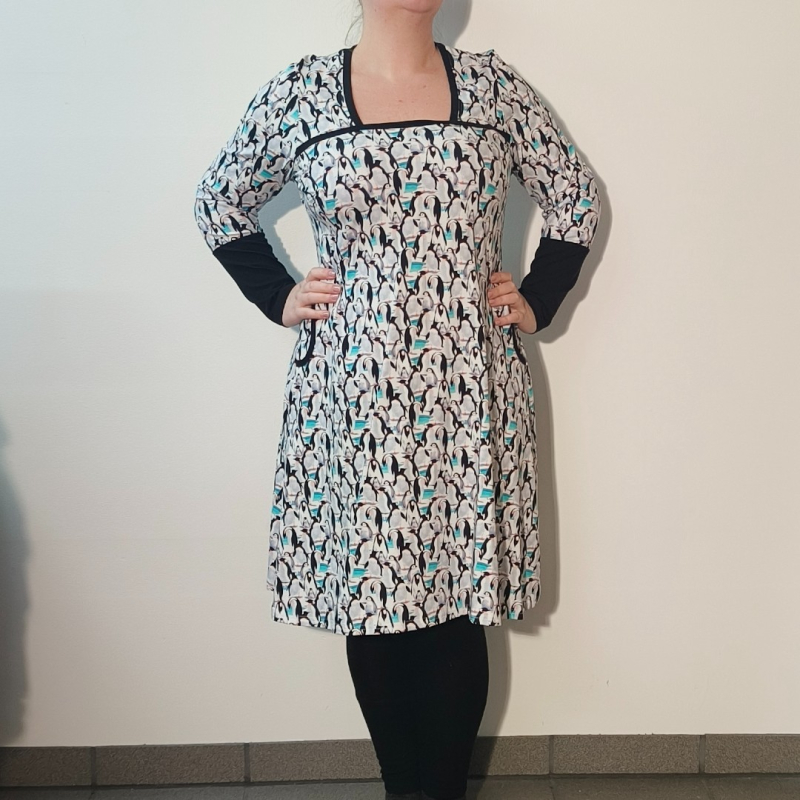 Hvid Plus Size Kjole Tokyo Penguin - Amamiko Jeans