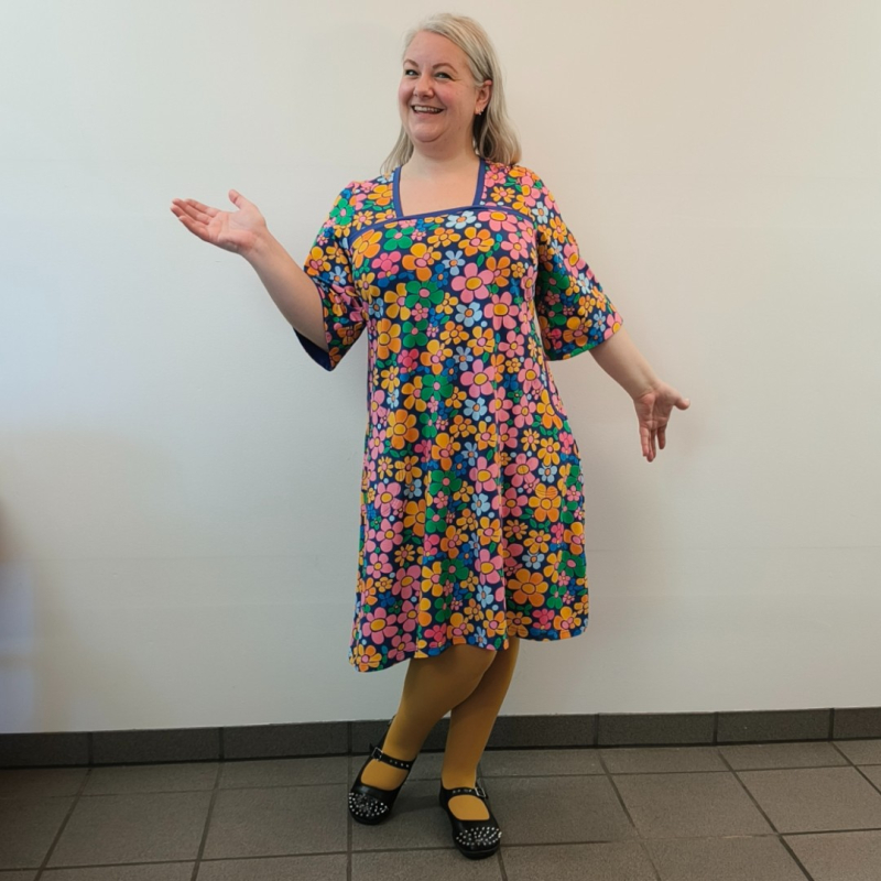 Grøn Plus Size Kjole Tokyo Retro Flower - Amamiko Jeans