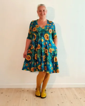 Blå Emi Kjole Blue Sunflower - Amamiko Jeans