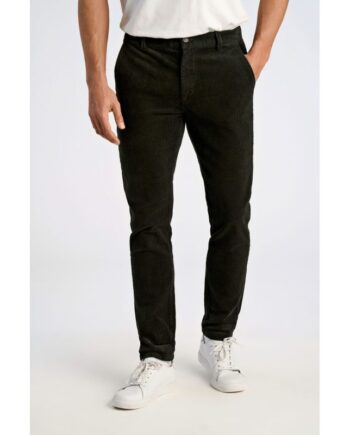 Grøn Lindbergh Carrot Fit Superflex Cropped Fløjlsbukser Mørk Army Til Herre - Lindbergh Jeans  - 5715778429841