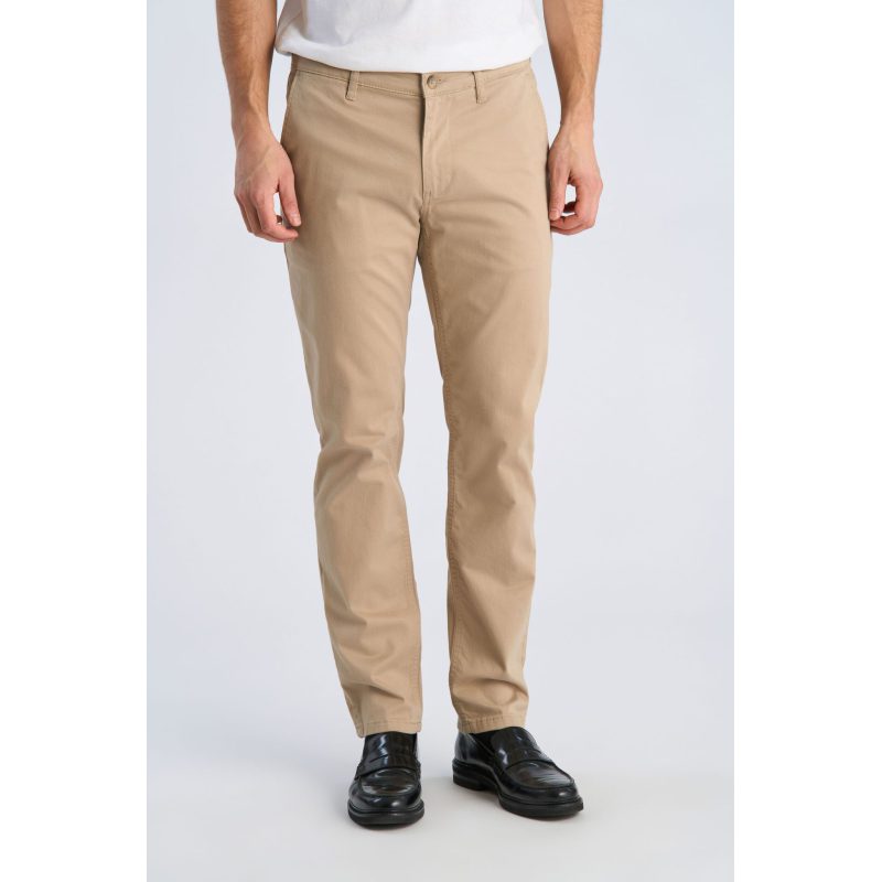 Beige Lindbergh Tapered Fit Superflex Chinos Sand Til Herre - Lindbergh Jeans - 5715651088721